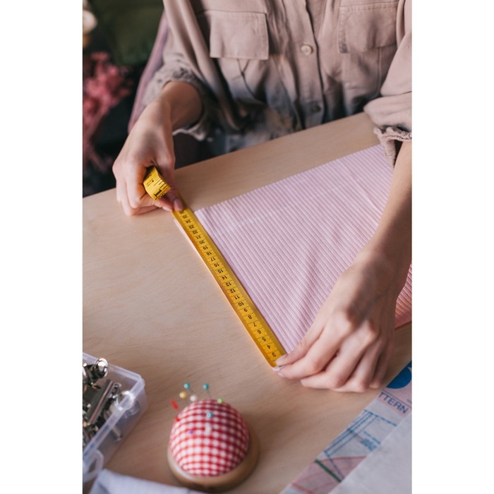 Сантиметровая лента портновская, 300 см (см/дюймы), цвет жёлтый Сантиметровая лента портновская, 300 см (см/дюймы), цвет жёлтый