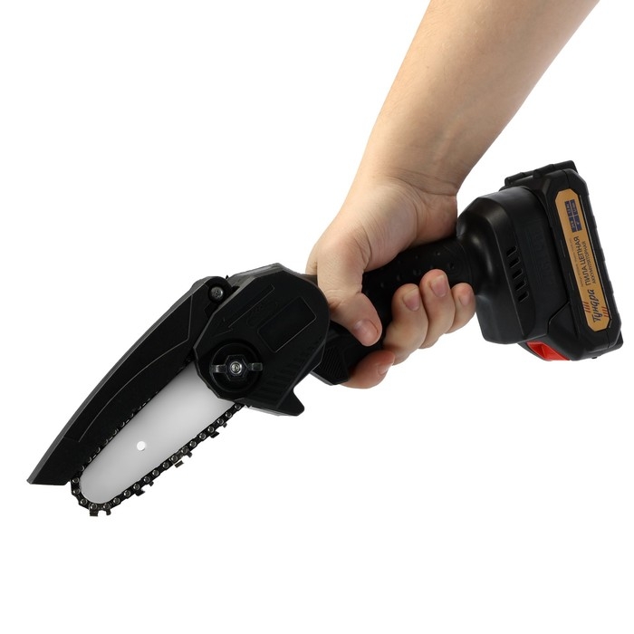 Пила цепная аккумуляторная ТУНДРА, 24 В, 1.2 Ач, Li-ion, 4 Пила цепная аккумуляторная ТУНДРА, 24 В, 1.2 Ач, Li-ion, 4", шаг 1/4", 28 звеньев