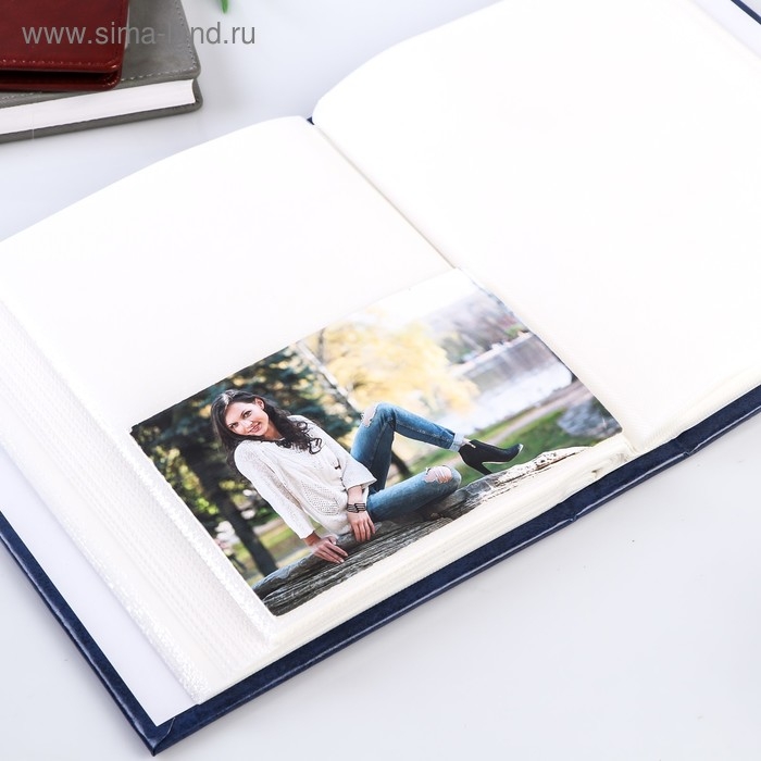 Фотоальбом на 200 фото 10х15 см Фотоальбом на 200 фото 10х15 см "Классика" золотые линии МИКС 23,5х18,5х5,5 см