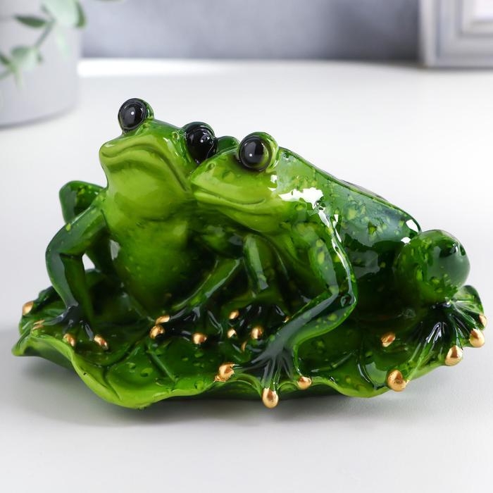 Сувенир полистоун лак Сувенир полистоун лак "Лягушки на листе" 8,5х14х9,5 см