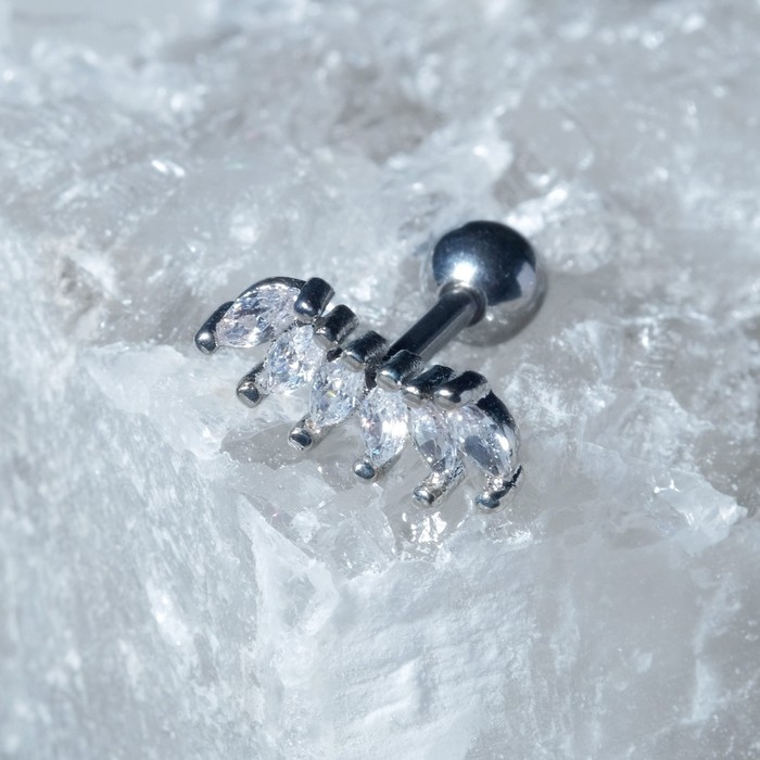 Пирсинг в ухо (хеликс) «Листья», L=1,4см, цвет белый в серебре Пирсинг в ухо (хеликс) «Листья», L=1,4см, цвет белый в серебре