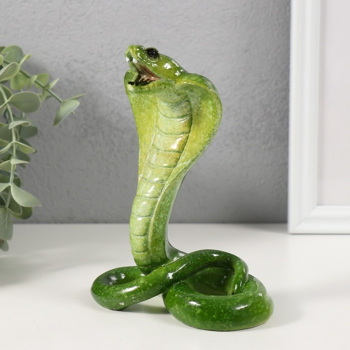 Сувенир полистоун лак Сувенир полистоун лак "Шипящая кобра" 11,8х6,5х15 см