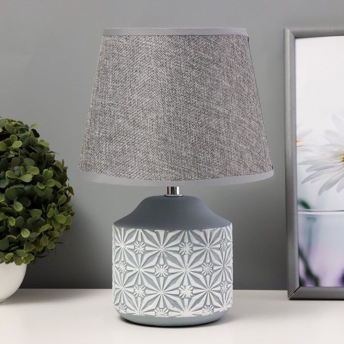 Настольная лампа Настольная лампа "Лиода" Е14 40Вт серый 20х20х29 см