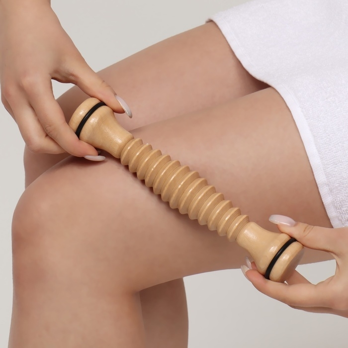 Массажёр «Скалка», универсальный, d 4 × 22 см, с резьбой, деревянный Массажёр «Скалка», универсальный, d 4 × 22 см, с резьбой, деревянный