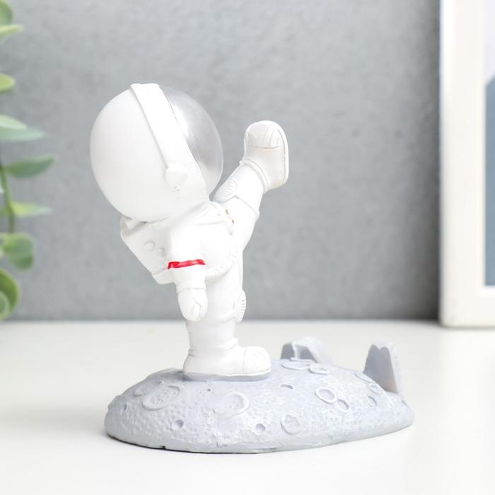 Сувенир полистоун подставка  Сувенир полистоун подставка "Астронавт на Марсе" 9,5х9х7 см