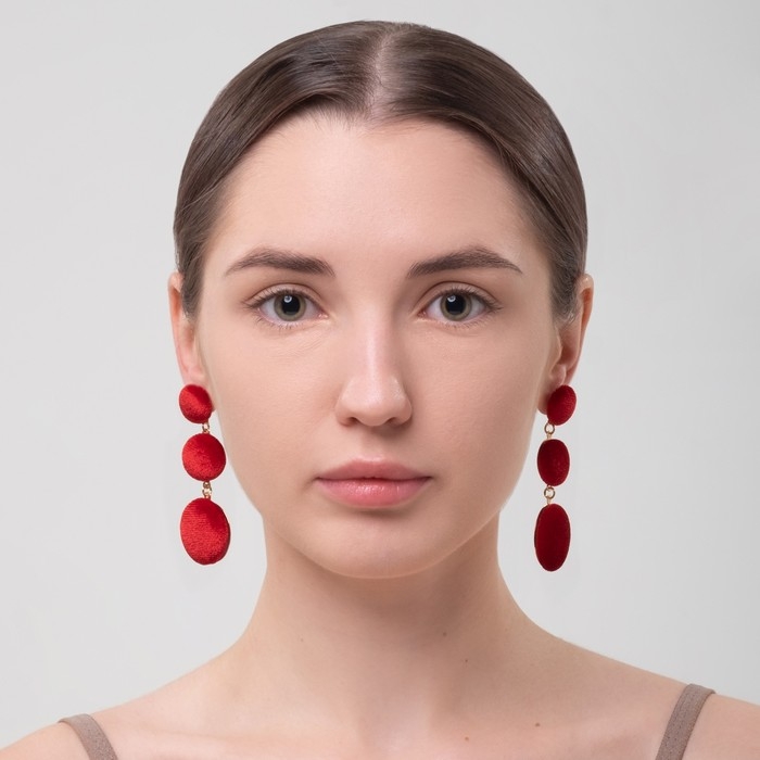 Серьги ассорти «Либеро» три диска, цвет красный в золоте Серьги ассорти «Либеро» три диска, цвет красный в золоте