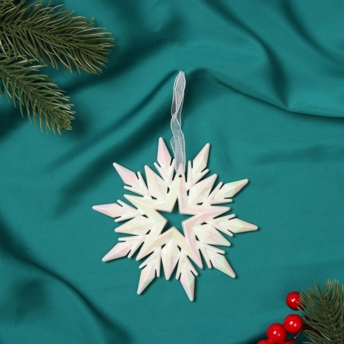 Украшение ёлочное Украшение ёлочное "Снежинка рельефная" 11х11 см, белый перелив