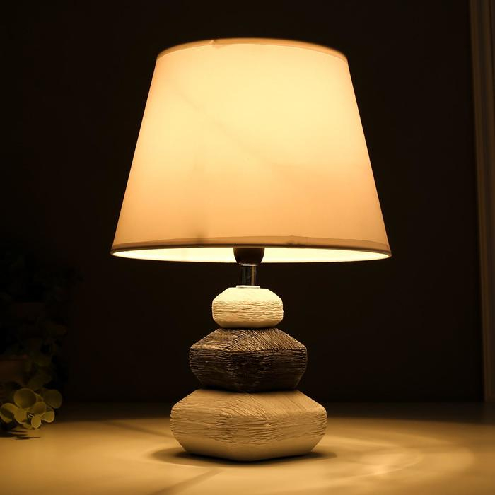 Лампа настольная 16447/1WT E14 40вт бело-черный 22х22х32 см RISALUX