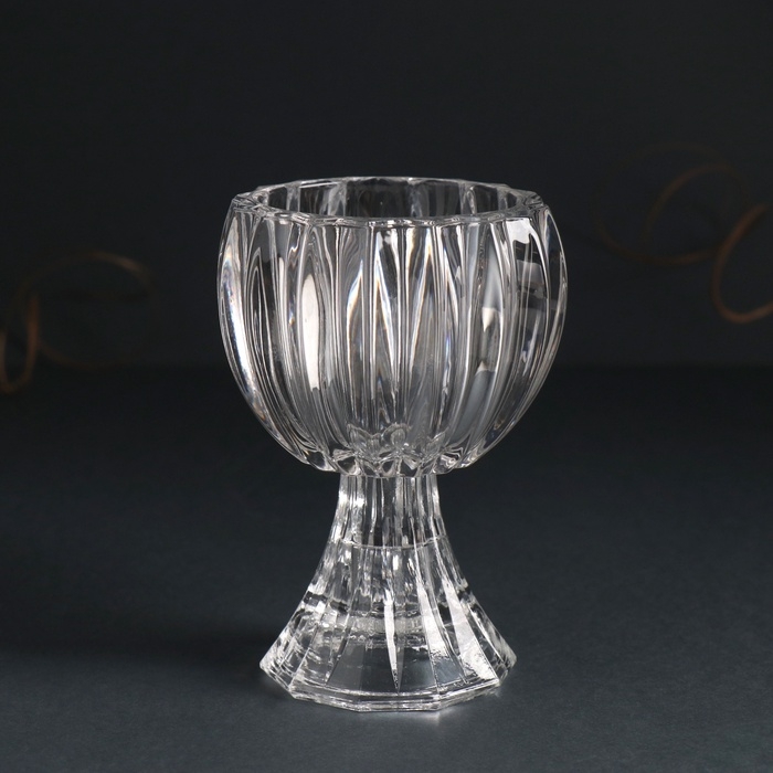 Подсвечник стекло на 1 свечу d=3 см Подсвечник стекло на 1 свечу d=3 см "Перо птицы" прозрачный 8х8х11 см