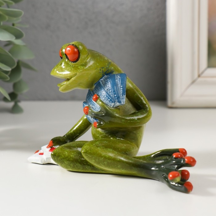 Сувенир полистоун лак Сувенир полистоун лак "Лягушонок-картёжник" 12,5х8х8 см