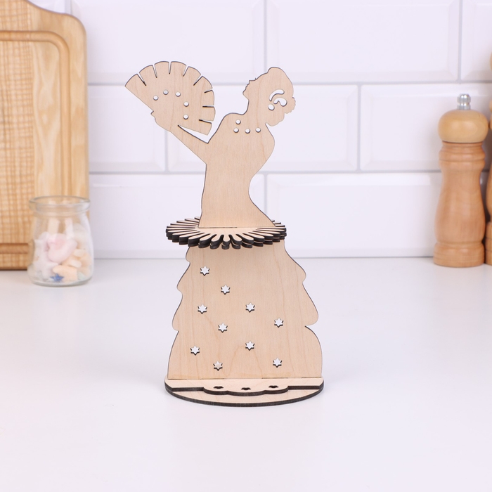 Салфетница «Дама с веером», фанера Салфетница «Дама с веером», фанера