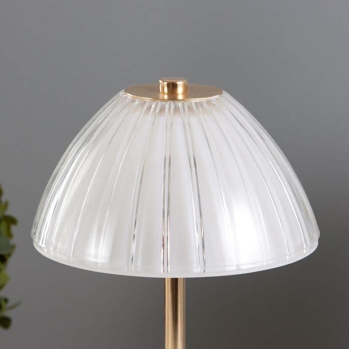 Настольная лампа сенсорная Настольная лампа сенсорная "Гелия" LED 10Вт АКБ золото 15х15х30 см