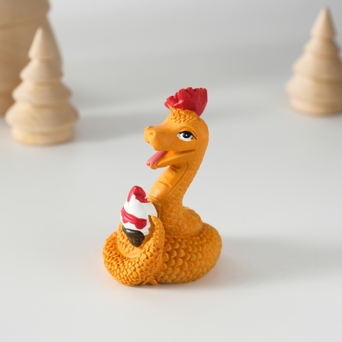 Сувенир полистоун Сувенир полистоун "Змейка с рожком мороженого" 5х6 см