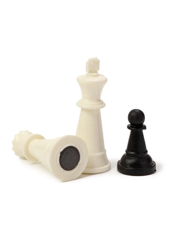 Шахматы магнитные 26 х 26 см, король h-4.6 см, d-1.9 см, доска и фигуры пластик Шахматы магнитные 26 х 26 см, король h-4.6 см, d-1.9 см, доска и фигуры пластик
