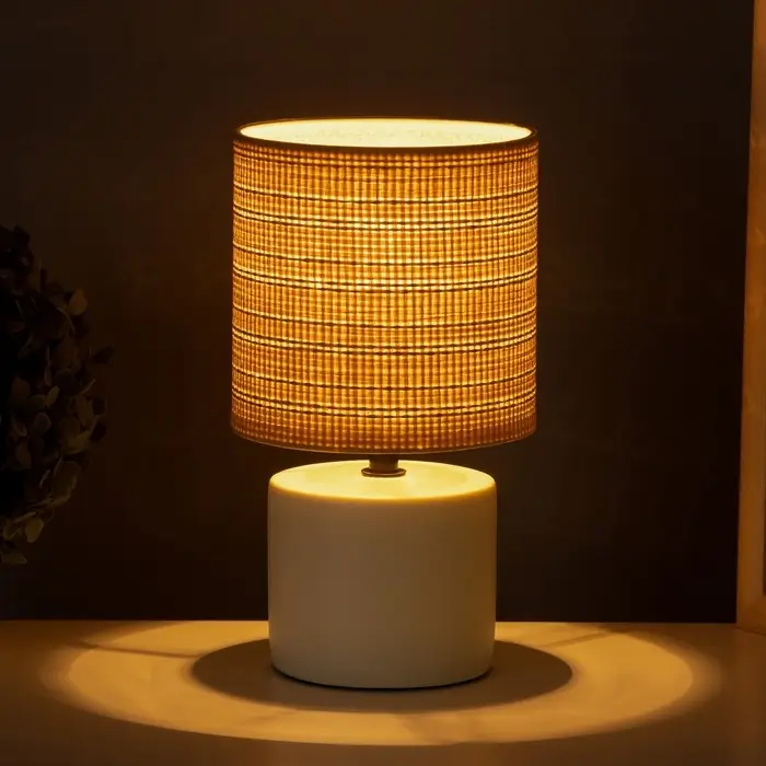 Лампа настольная RISALUX &laquo;Хавьер&raquo;, Е14, 40 Вт, белая, 13&times;13&times;23 см