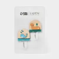 Набор самоклеящихся деревянных крючков LaDо́m Wooden animals, 2 шт., 7.8&times;2.7&times;5.1 см