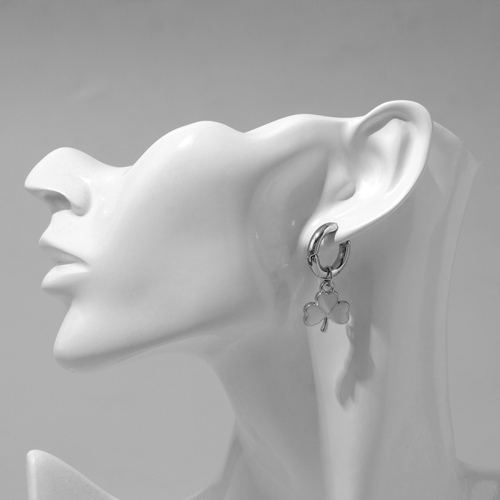 Серьги со съёмным элементом «Трансформер» клевер-сердце, цвет бело-бежевый в серебре Серьги со съёмным элементом «Трансформер» клевер-сердце, цвет бело-бежевый в серебре