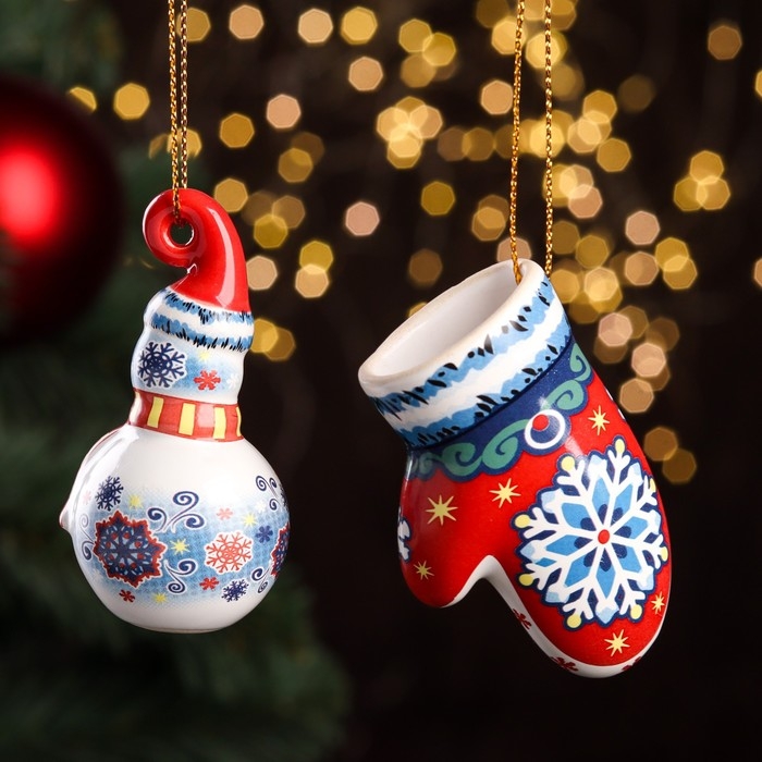 Набор ёлочных игрушек Набор ёлочных игрушек "Снеговик и варежка", 6 см