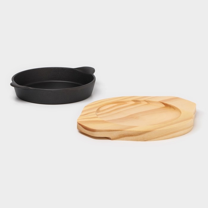 Сковорода «Круг с ручками», d=15,5 см, на деревянной подставке Сковорода «Круг с ручками», d=15,5 см, на деревянной подставке