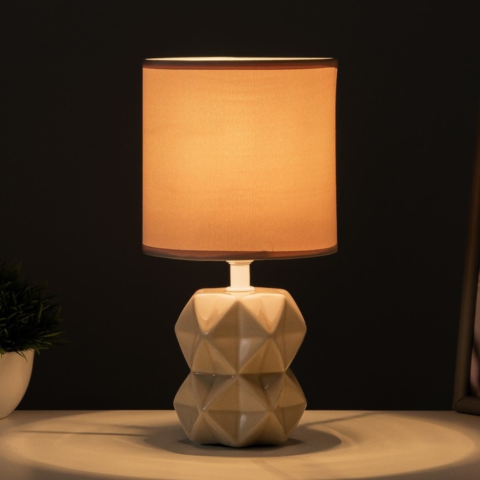 Настольная лампа Настольная лампа "Аврора" Е14 40Вт бежевый 13х13х25 см RISALUX