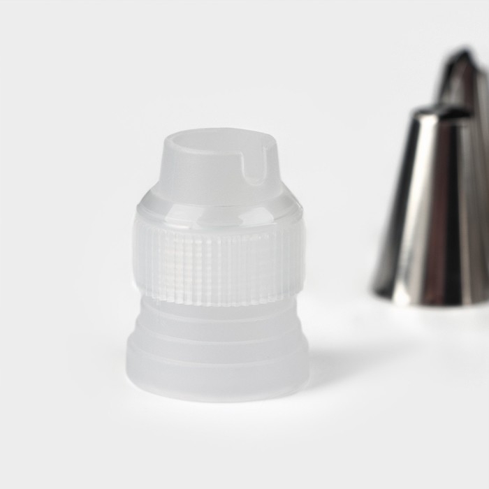 Набор насадок кондитерских Доляна, d=1,8 см, 12 шт, адаптер, насадки МИКС Набор насадок кондитерских Доляна, d=1,8 см, 12 шт, адаптер, насадки МИКС