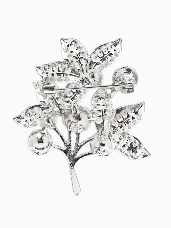 Брошь &laquo;Жемчужная капель&raquo;, белая в серебре