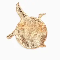 Брошь &laquo;Журавль&raquo;, парящий над морем, цветная в золоте