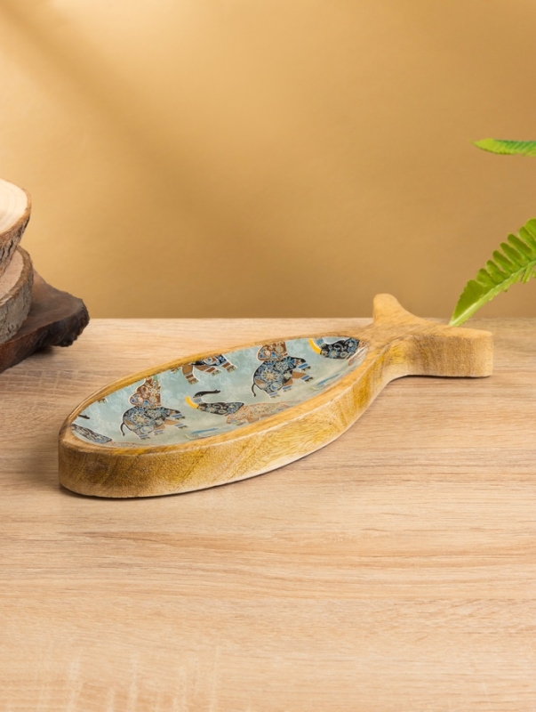 Блюдо в форме рыбки Блюдо в форме рыбки "Мудрый слон" дерево манго 25,5х10х2 см