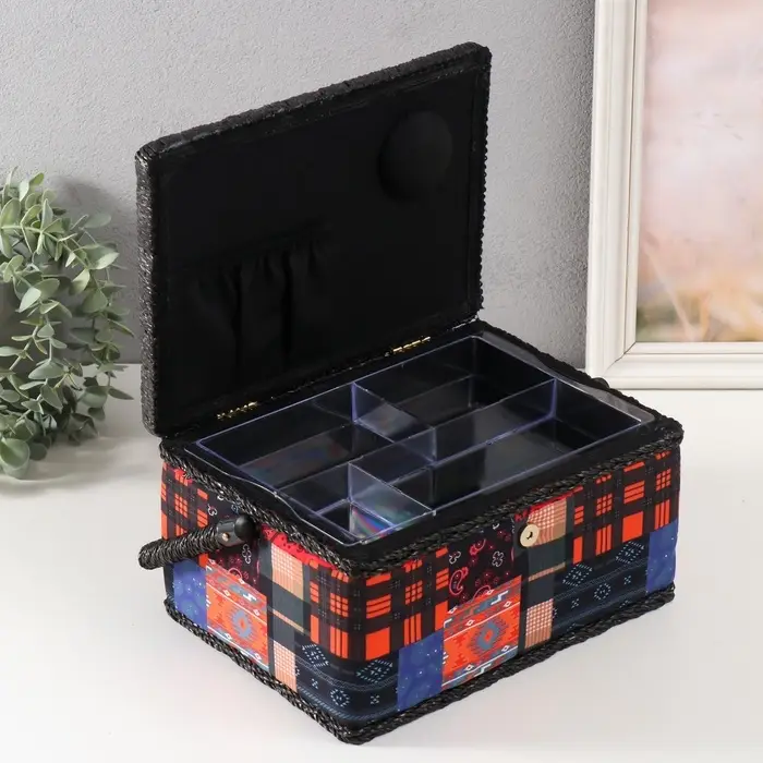 Шкатулка для рукоделия и шитья &laquo;Пэчворк. Узоры&raquo;, хранение ниток, иголок, мелочи, 19&times;26&times;14.5 см