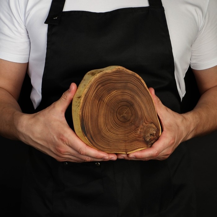 Доска разделочная из спила Wild Kitchen, d=160-200 мм, толщина 30 мм, цельный массив кедра Доска разделочная из спила Wild Kitchen, d=160-200 мм, толщина 30 мм, цельный массив кедра