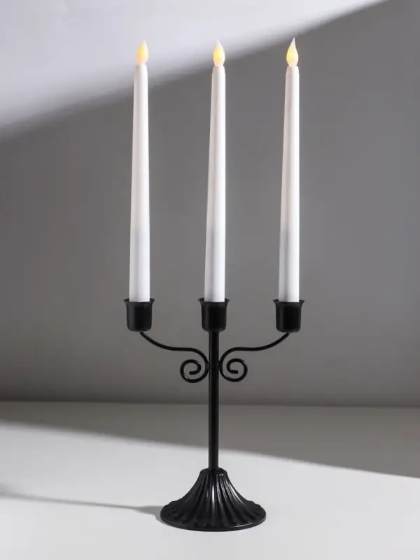 Подсвечник металл на 3 свечи  Подсвечник металл на 3 свечи "Классика с завитками" d=2,5 см чёрный 18х10х21 см