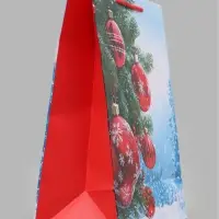Пакет подарочный &laquo;Новогодние красные шары&raquo;, 26&times;12&times;32 см