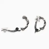 Серьги клипсы для ушей QF &laquo;Змейка&raquo;, цвет серебро