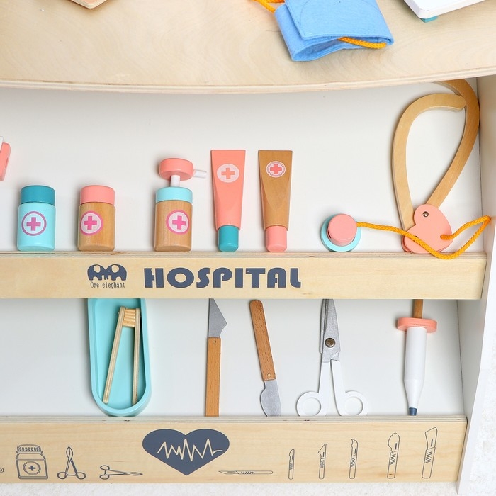 Игровой набор медика «Помощь» 34,5×14,5×78 см Игровой набор медика «Помощь» 34,5×14,5×78 см