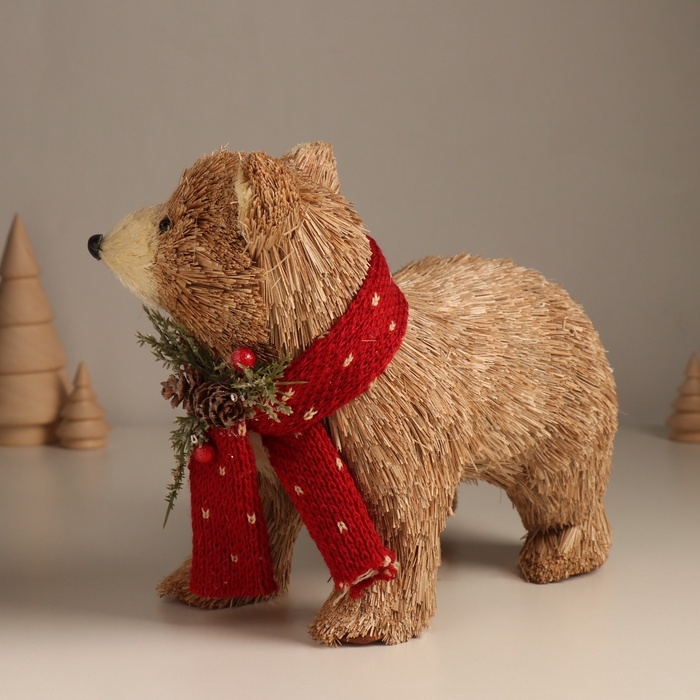 Декор Декор "Медведь в вязаном шарфике с шишками и ягодками" 12х22х19 см