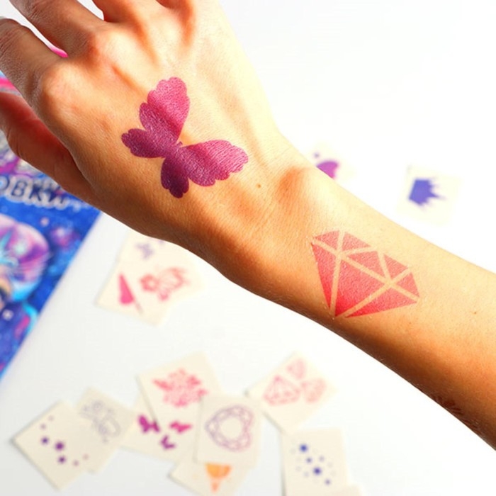 Адвент-календарь с детскими татуировками «Звёздная пыль» Адвент-календарь с детскими татуировками «Звёздная пыль»