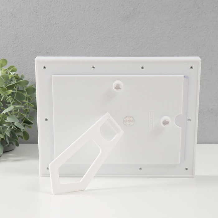 Фоторамка пластик 13х18 см  Фоторамка пластик 13х18 см "Цветочная" фиолетовая 23х2х18 см