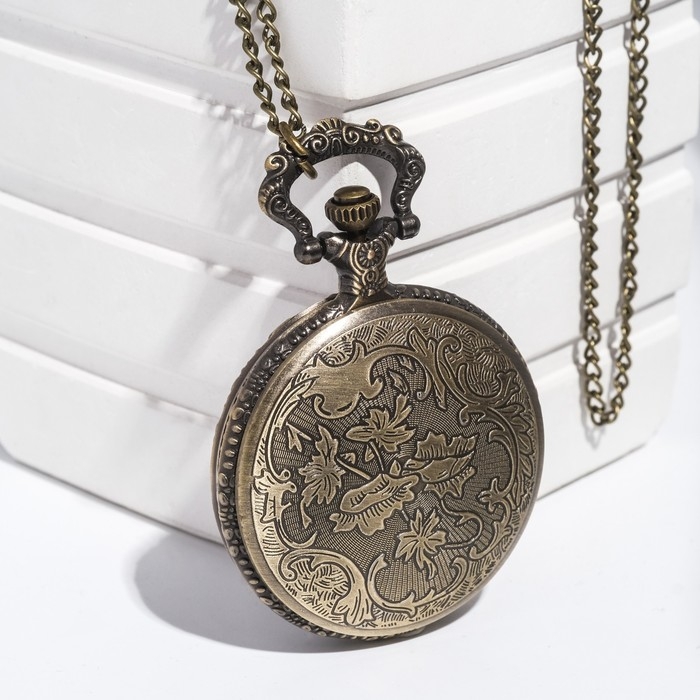 Часы карманные Часы карманные "Тройка лошадей", кварцевые, цепочка l-37 см, d-4.5 см