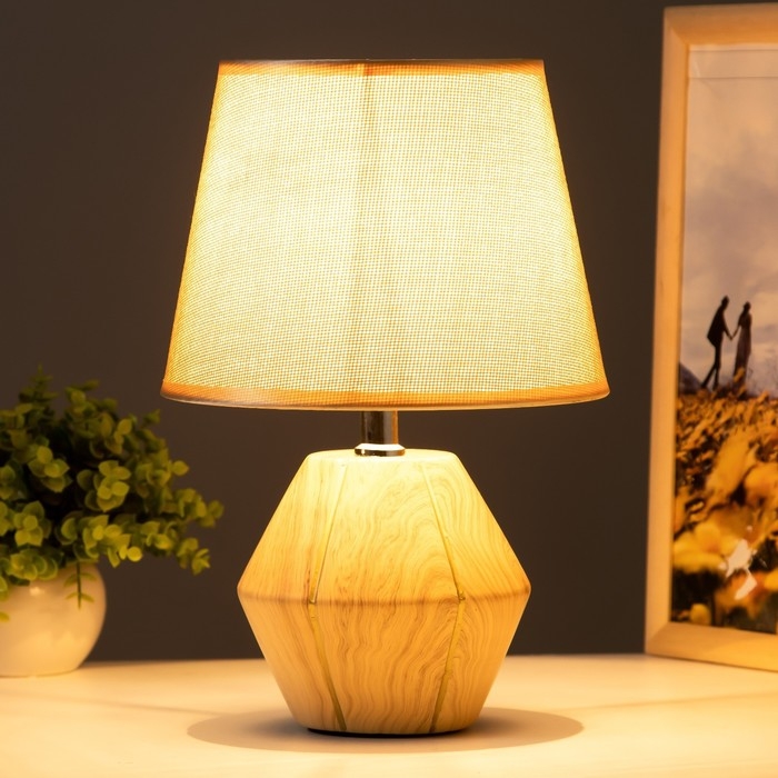 Настольная лампа Настольная лампа "Амандин" E14 40Вт бежево-коричневый 23х23х35 см RISALUX