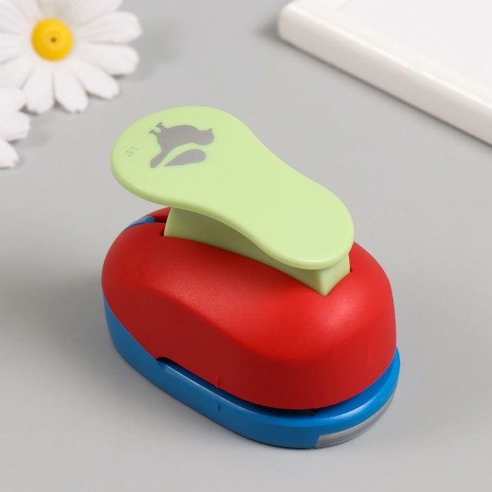 Дырокол фигурный рисунок 3,8х3,8 см Дырокол фигурный рисунок 3,8х3,8 см "Птичка" 7х5,2х9,2 см, МИКС