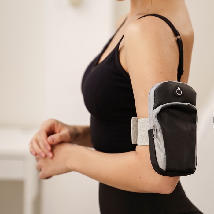 Сумка спортивная на руку ONLYTOP, 18х12 см, цвет чёрный Сумка спортивная на руку ONLYTOP, 18х12 см, цвет чёрный