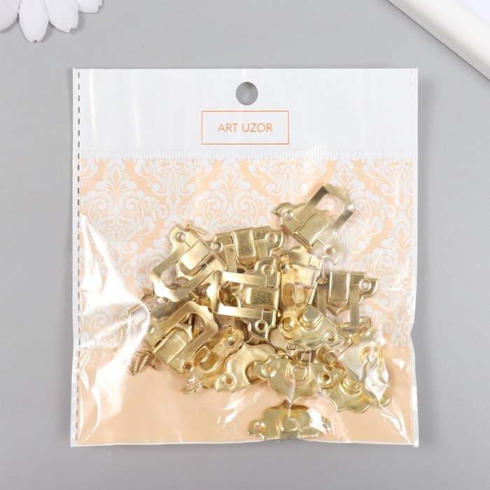 Замок металл для шкатулки золото + гвозд. набор 10 шт 2,9х3 см Замок металл для шкатулки золото + гвозд. набор 10 шт 2,9х3 см