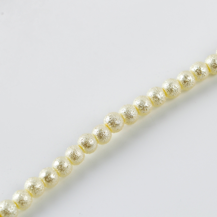 Бусины из стекла, набор 140 шт., размер 1 шт. — 6 мм, цвет белый Бусины из стекла, набор 140 шт., размер 1 шт. — 6 мм, цвет белый