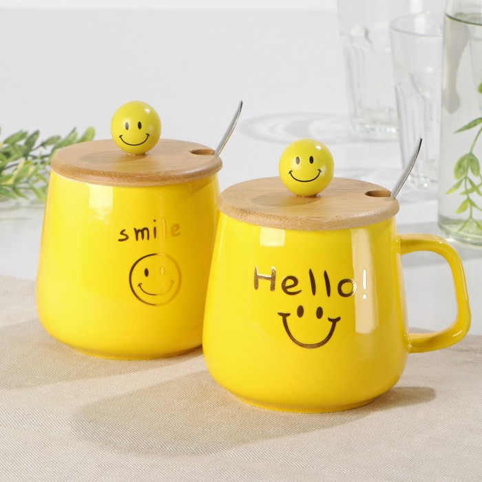Кружка керамическая «Смайл», 350 мл, с деревянной крышкой и ложкой, цвет и рисунок МИКС