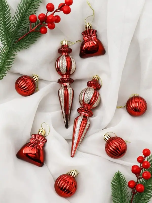 Набор украшений пластик 60 шт Набор украшений пластик 60 шт "Зима в подарках" красный