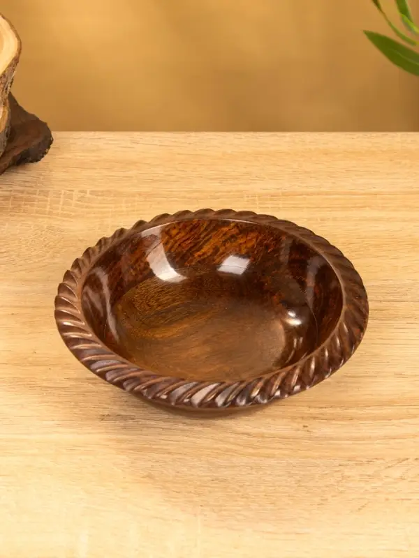 Чаша "Тарталетка" 18х18х5 см, дерево шишам