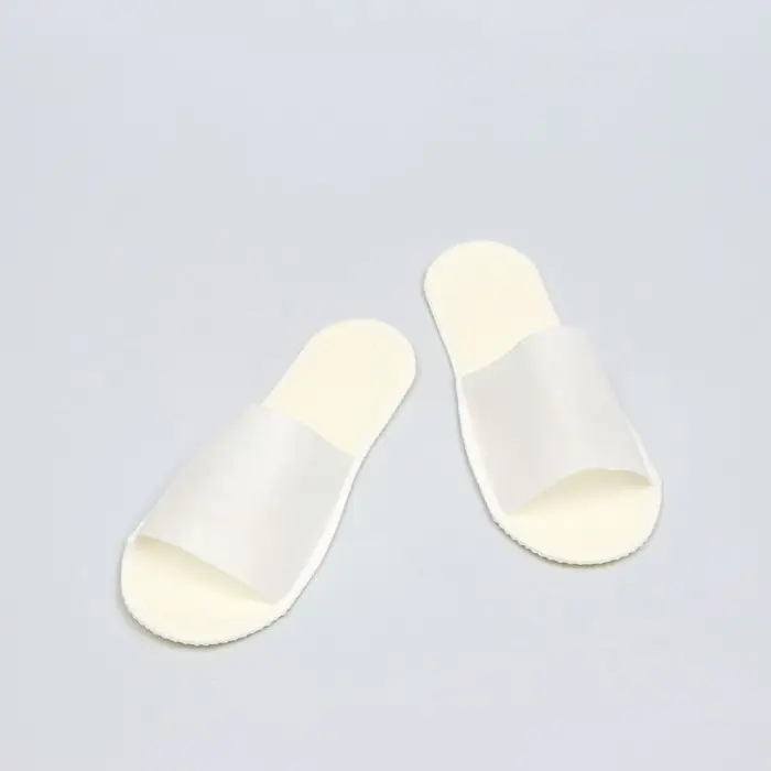 Одноразовые тапочки, Стандарт, бело-бежевые, 42р. Одноразовые тапочки, Стандарт, бело-бежевые, 42р.