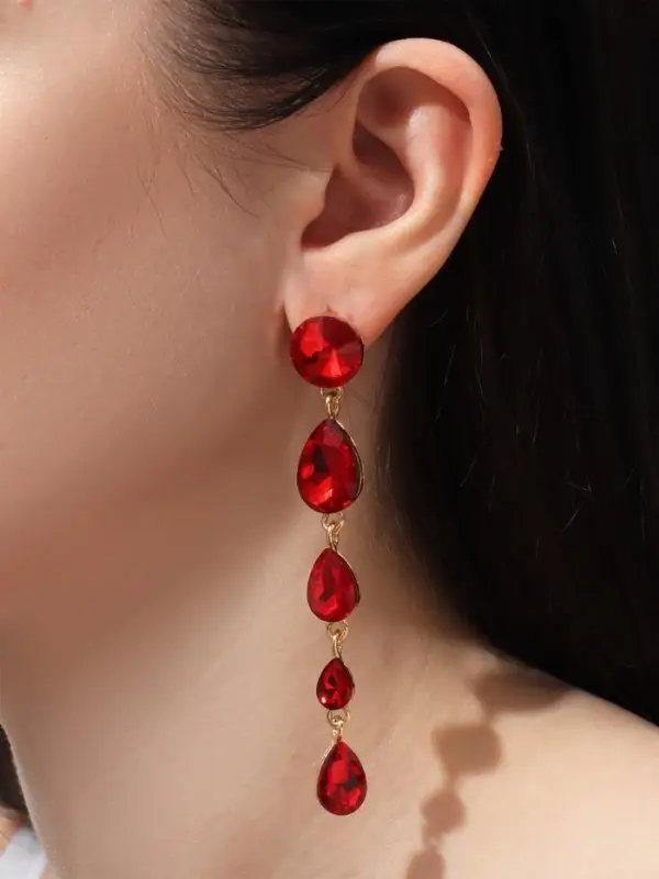 Серьги висячие со стразами &laquo;Драгоценность&raquo; капли, красные в золоте, 9.5 см