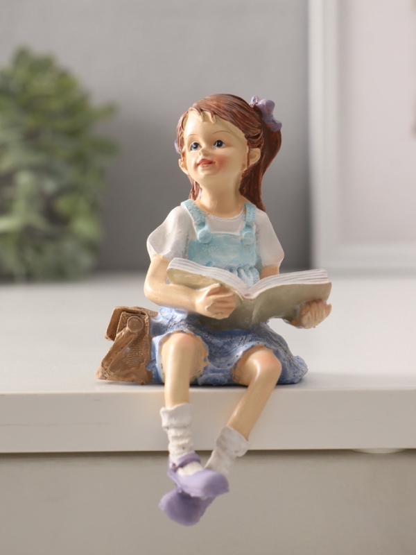Сувенир полистоун Сувенир полистоун "Малышка в сарафане, с книгой, с сумкой-портфелем" 9х7,5х14,5 см