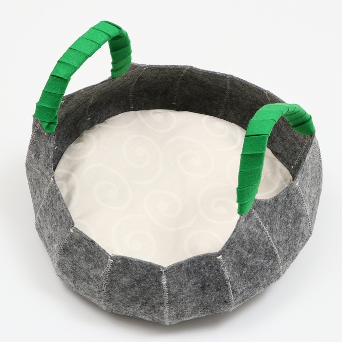 Лежанка для животных из войлока  Лежанка для животных из войлока "Тыква"  с подушкой